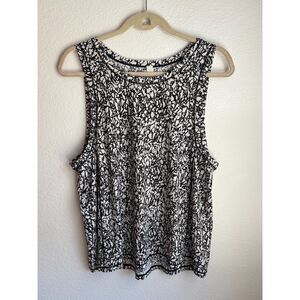 Lululemon Size 8 Sole Training Sleeveless Tank Top Ice Breaker White Black Print